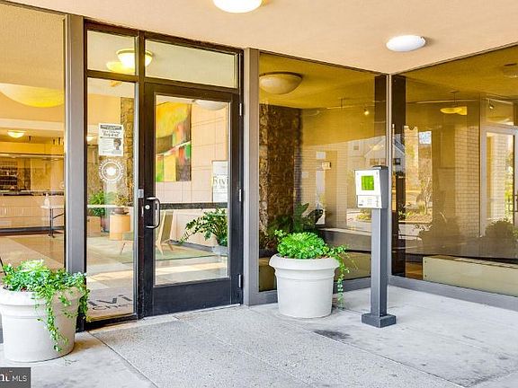 5th image of 4242 E West Hwy APT 904