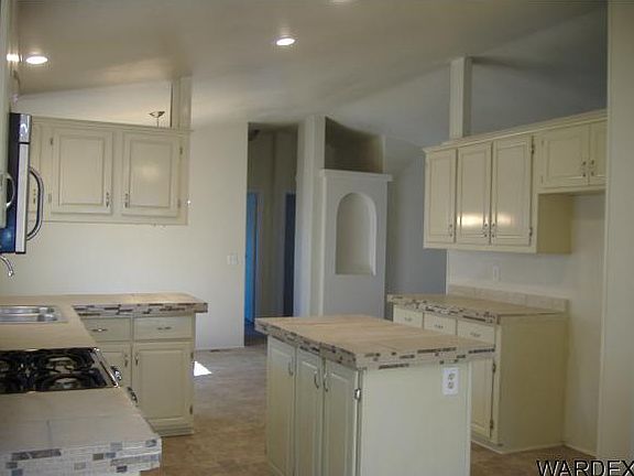 3rd image of 986 Citrus St