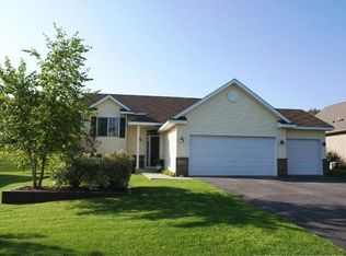 2476 River Bend Trl, Mayer, MN 55360