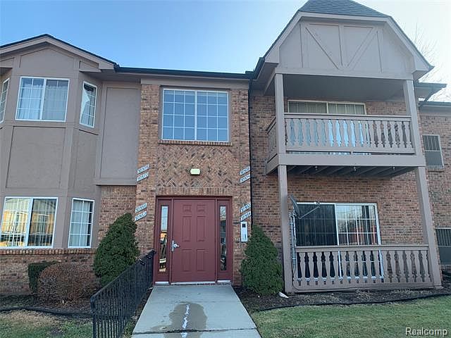 1st image of 30568 Oakridge Manor Dr #21