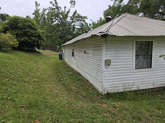 4th image of 504 Hatchie St