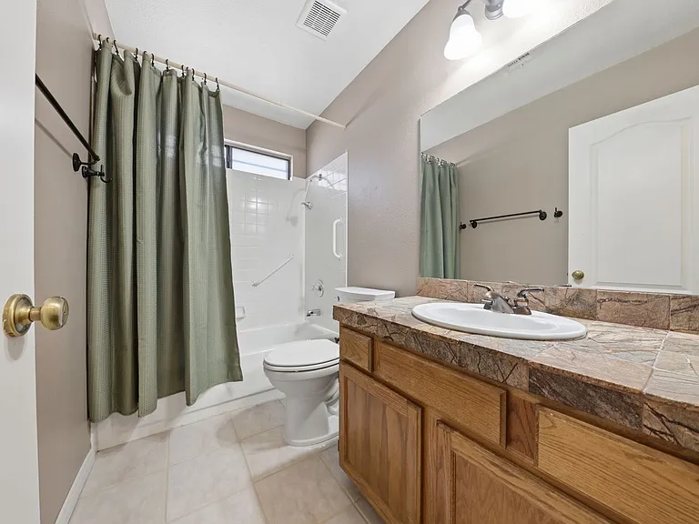348 Faulkner Ct — Photo 28