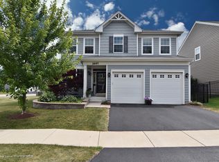 2697 Regency Ct E, Saint Charles, IL 60175