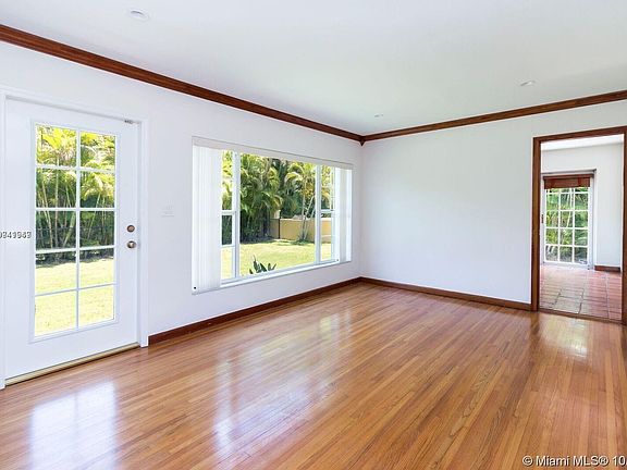 3rd image of 4930 Riviera Dr #0