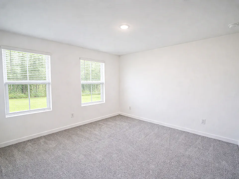 154 Kingswood Cir