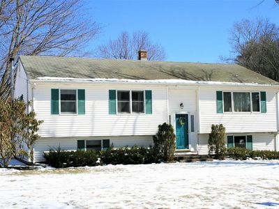 863 Dennison Dr, Southbridge, MA, 01550