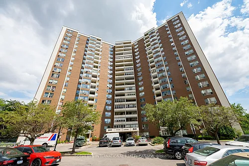 60 Pavane Linkway #706 Photo 1