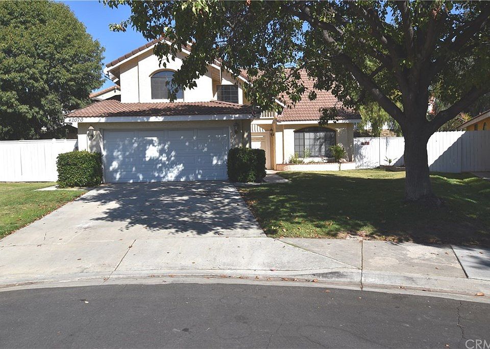 1st image of 42070 Paseo Brillante