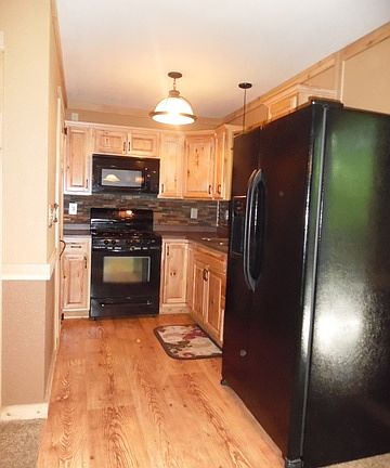 2nd image of 1436 Washington St