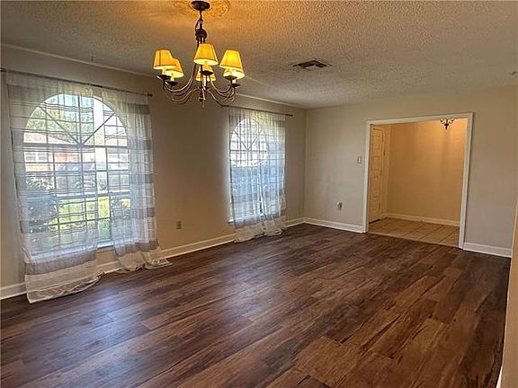2nd image of 4008 Newton St