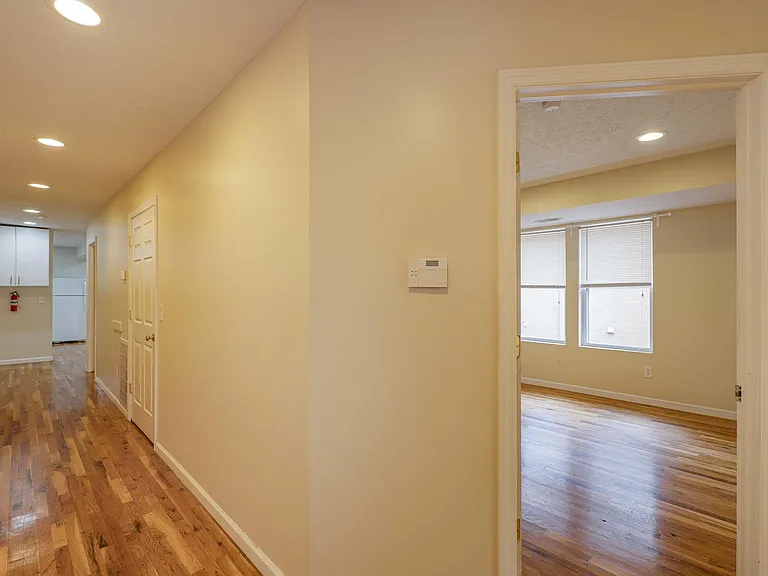 299 E 15th Ave #4 — Photo 16