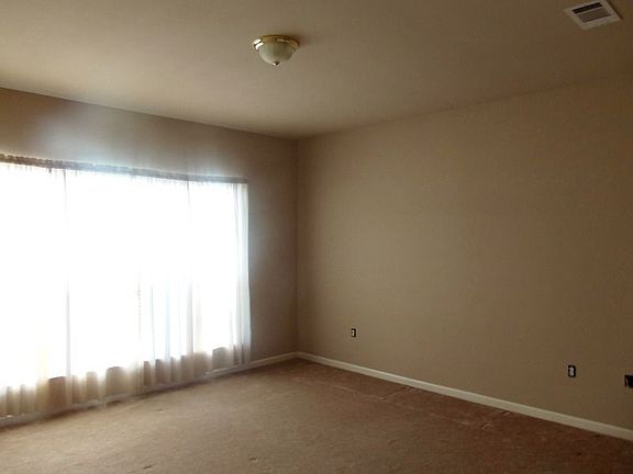 5th image of 36357 The Bluffs Ave