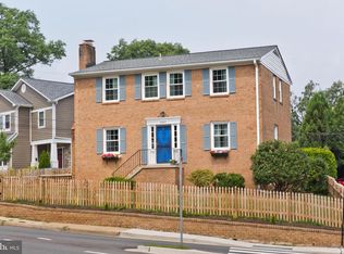 5007 N Carlin Springs Rd, Arlington, VA 22203