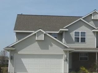 2506 W Crais Ct, De Pere, WI 54115