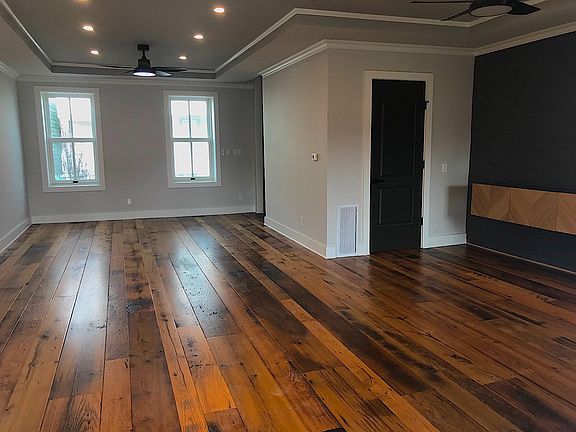 5th image of 213.5 Robinson St
