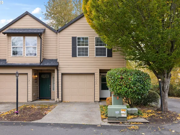13949 Beavercreek Rd APT 120, Oregon City, OR 97045