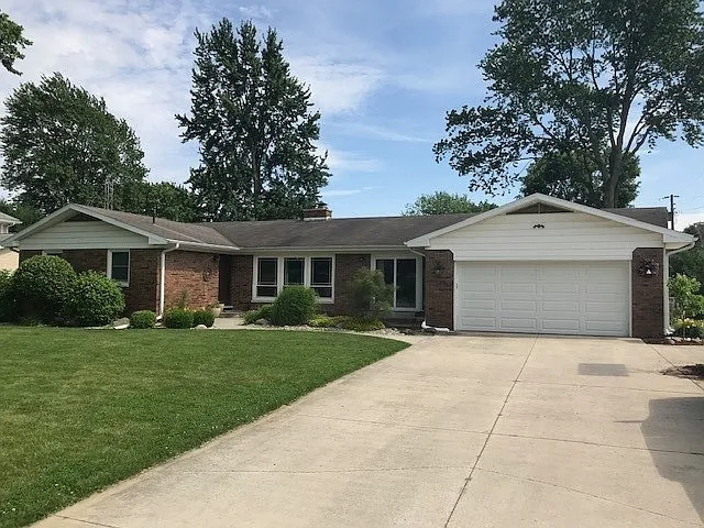 1313 Oriole Dr photo 1