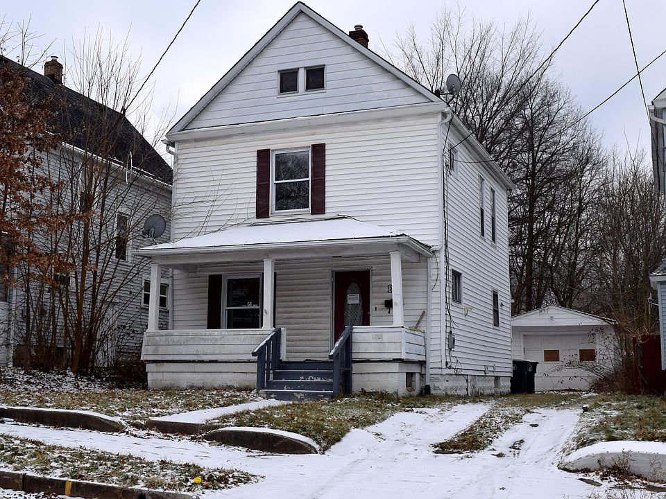 2nd image of 852 Amherst St