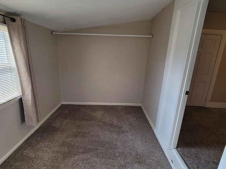 1036 Rood Ave #4 — Photo 5