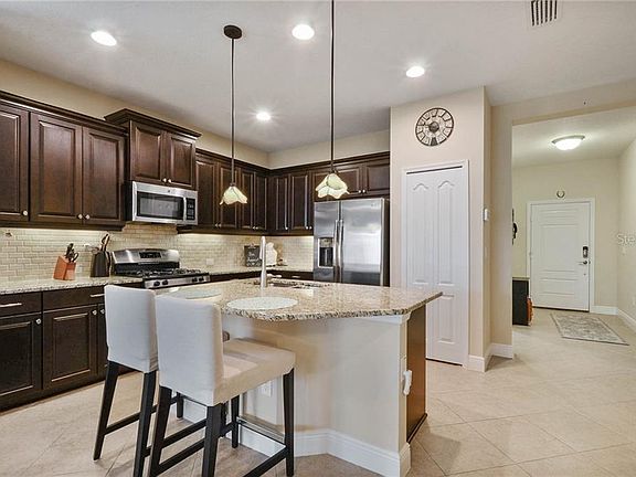 4th image of 7337 Parkshore Dr