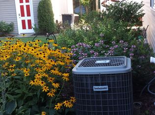 272 Clairemont Dr, Lake Orion, MI 48362