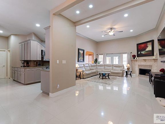 4th image of 706 Chelsea Dr
