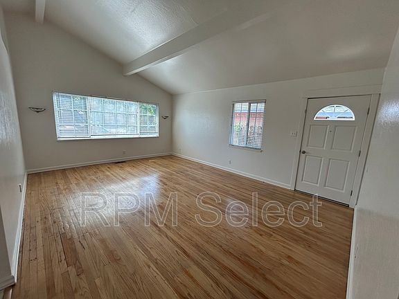 4th image of 271 Citrus Ave
