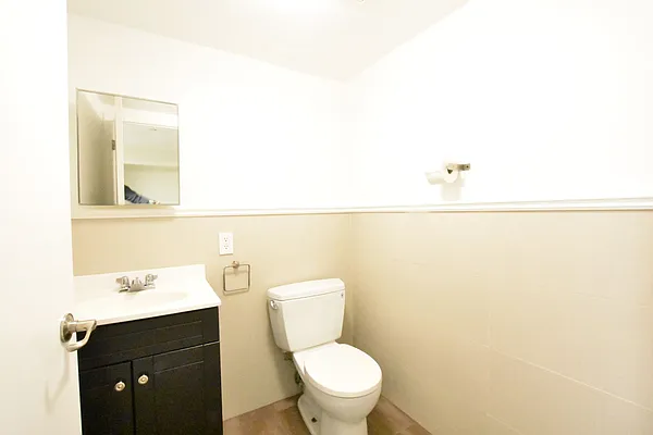 Rented by Clove Realty LLC | media 23