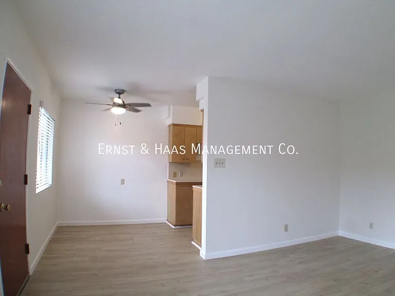 2735 E Broadway #3 — Photo 5