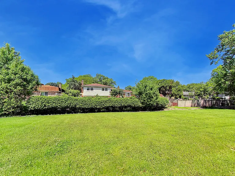 1526 Carrol Ct — Photo 36