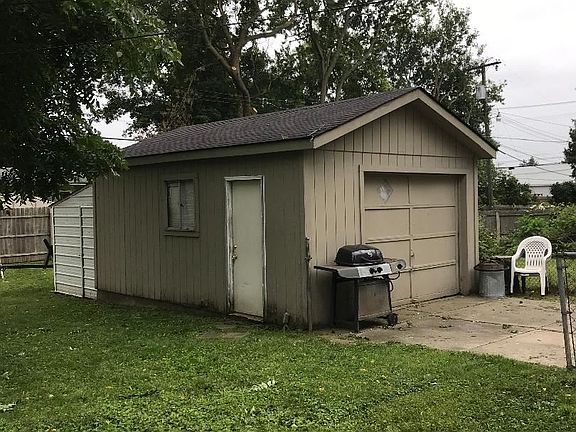 Garage - 38