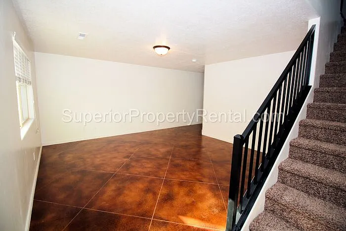2801 E 450 N #322 — Photo 2