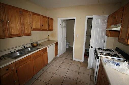 5th image of 4144 Montgall Ave