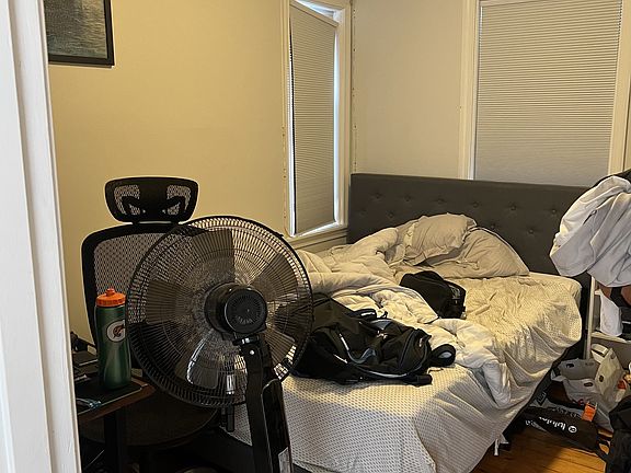 5th image of 250-252 River St #1