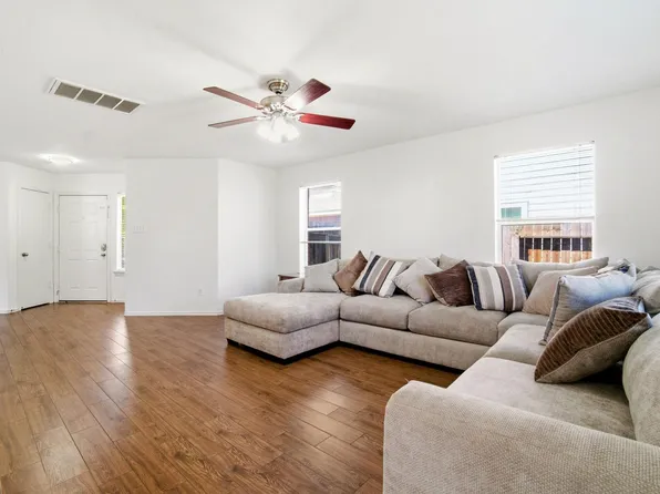 1607 Redbud Grove Ct, Conroe, TX 77301