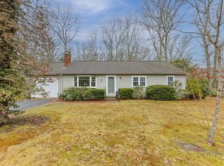 49 Head Of The Pond Ln, Marstons Mills, MA 02648