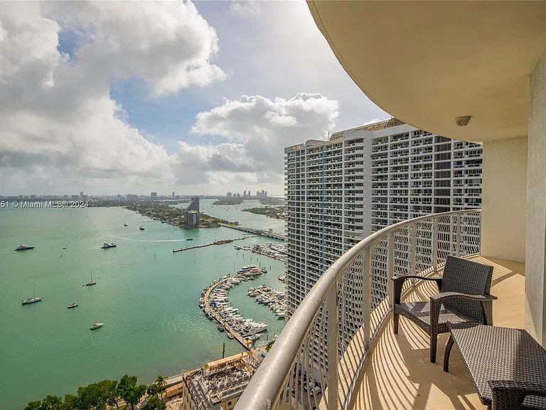 1750 N Bayshore Dr #3201 — Photo 3