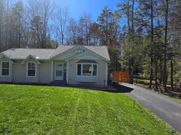 331 Mohansic Ln, Tobyhanna, PA 18466