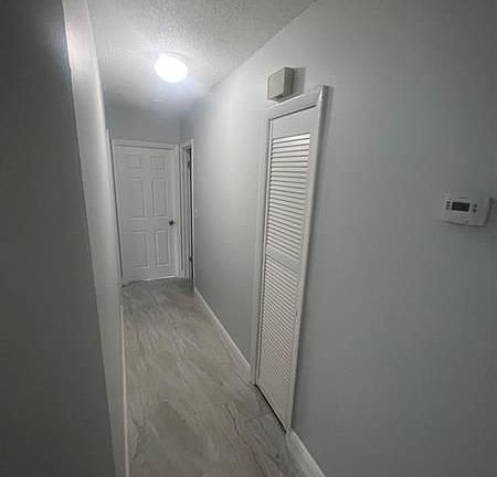 5th image of 571 Kathy Ln