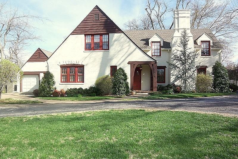 2nd image of 1815 E 31st Pl