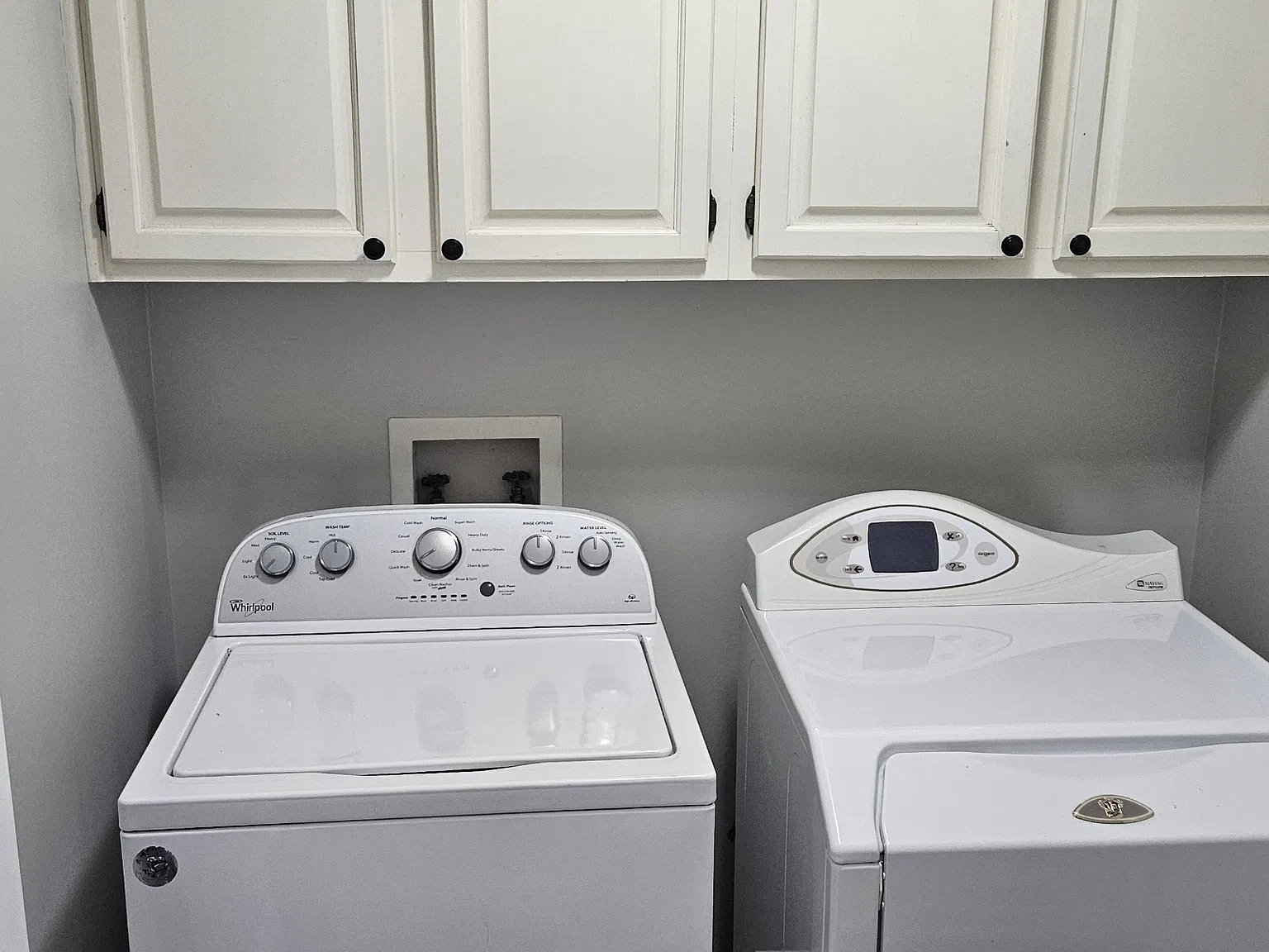 3 bed, 2.5 bath, 2200 sqft, $2,300 — Photo 4