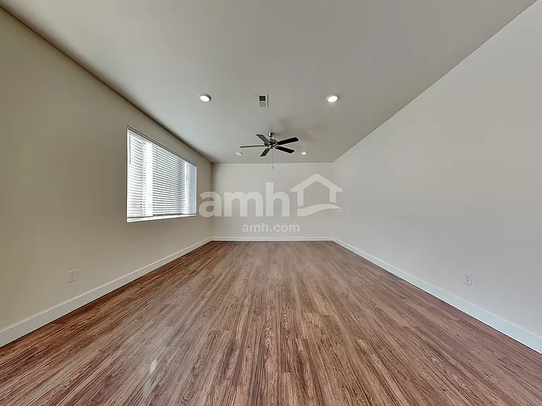 19211 15th Avenue Ct E — Photo 5