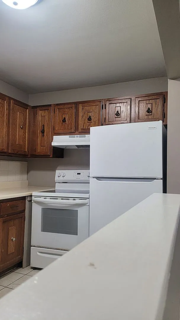 1530 Crimson Lane — Photo 4