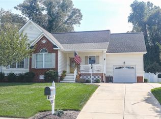 4313 Village Woods Ln, Chester, VA 23831