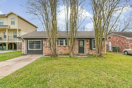 2718 Summertime Dr Photo 1