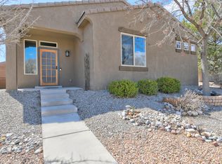 8428 Hawk Eye Rd NW, Albuquerque, NM 87120
