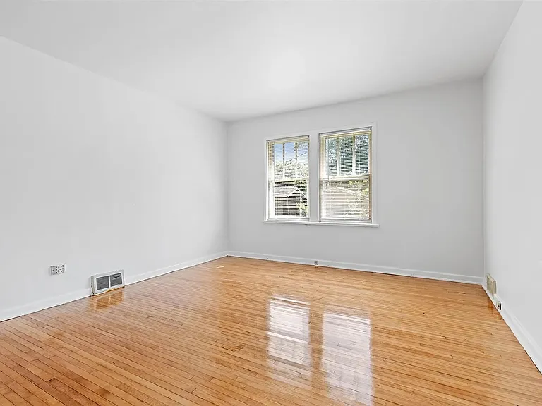 619 Regan St — Photo 7