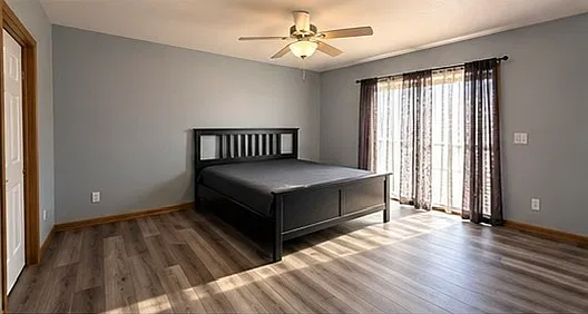 3 bed, 1296 sqft, $2,100 — Photo 4