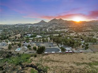 32944 Agua Dulce Canyon Rd, Santa Clarita, CA 91390