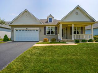 516 Homeview Dr, Oswego, IL 60543